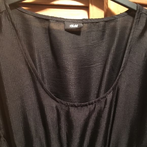 H&M Black Scoop Neckline Dress - Picture 4 of 8